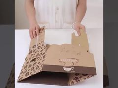 Schachtel aus Papier zum Mitnehmen