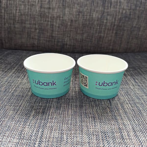 Einweg-Eisbecher mit Deckel, individuell bedruckte Behälter für gefrorene Desserts aus PP/Papier für Gelato, Joghurt und zum Mitnehmen. Einweg-Eisbecher mit Deckel – individuell bedruckte Behälter für gefrorene Desserts aus PP/Papier